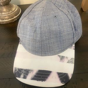 Lulu lemon hat